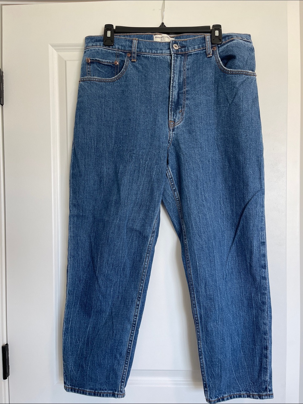 Abercrombie & Fitch The Mom High Rise Jeans